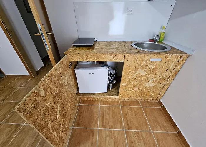 Budget Apartment Lelo Centar 5